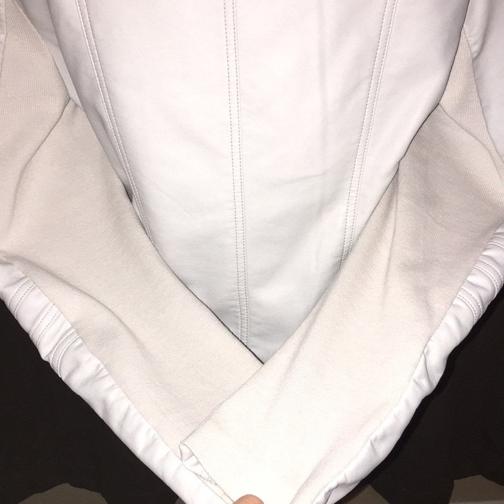 Jennifer Lopez Jacket - Picture 5 of 8